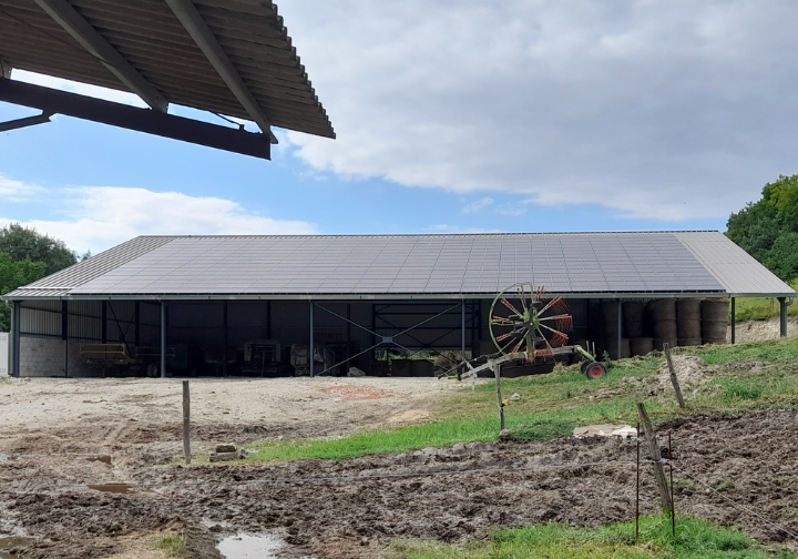 Agriculteur - IRISOLARIS - bâtiments photovoltaïques